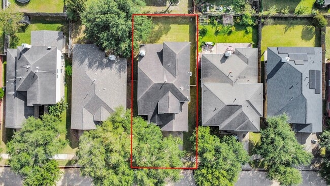 Foto del edificio - 16635 Greenbriar Point Ln