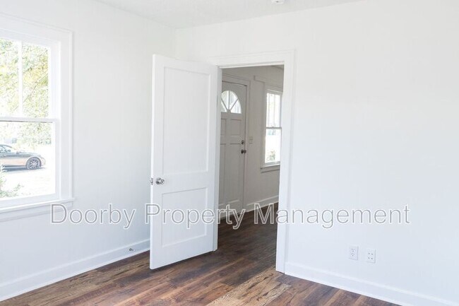 Building Photo - 1401 Boyd St