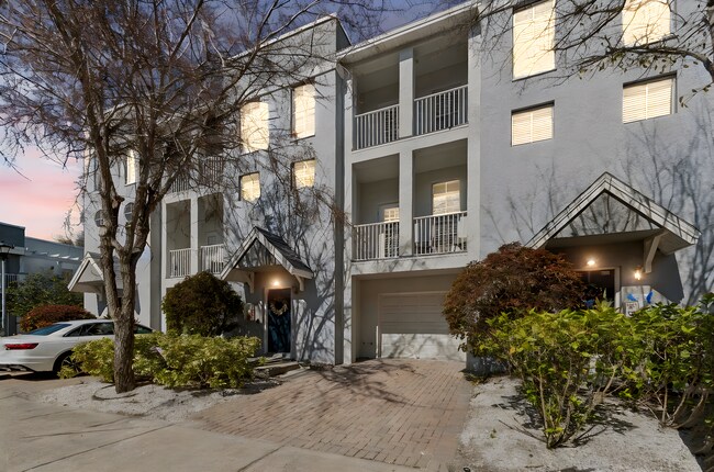Foto del edificio - 4543 Bay Spring Ct