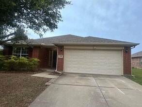 Building Photo - 3608 Cottonwood Rd