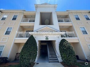 Building Photo - 8210 Green Parrot Rd