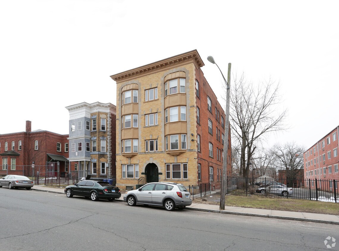 Primary Photo - 17 Belden St