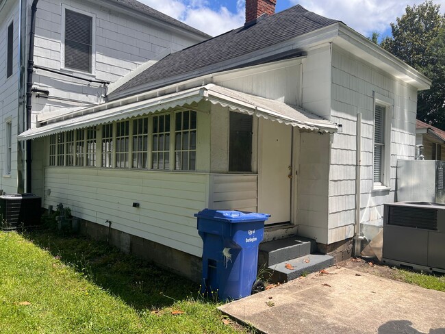 Building Photo - Four Bedroom One & Half Baths House