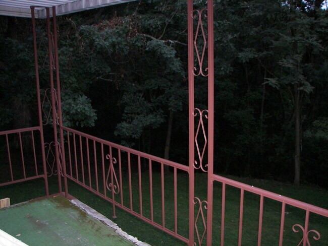 Foto del edificio - 744 Astor Ave