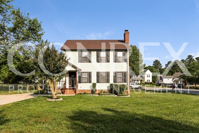 Primary Photo - 201 Oakcreek Dr