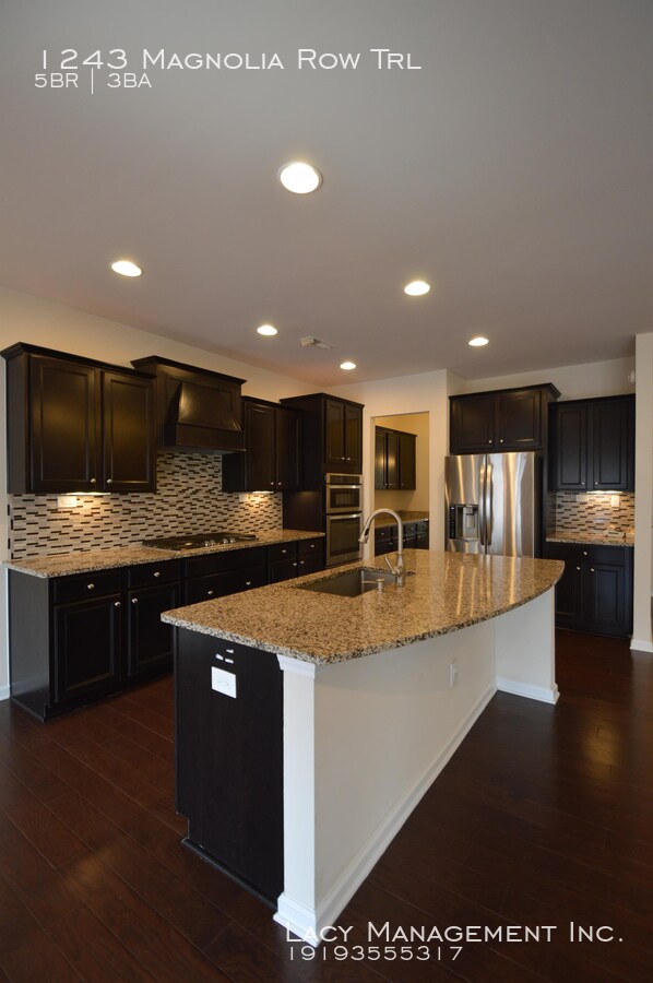 Building Photo - 1243 Magnolia Row Trail