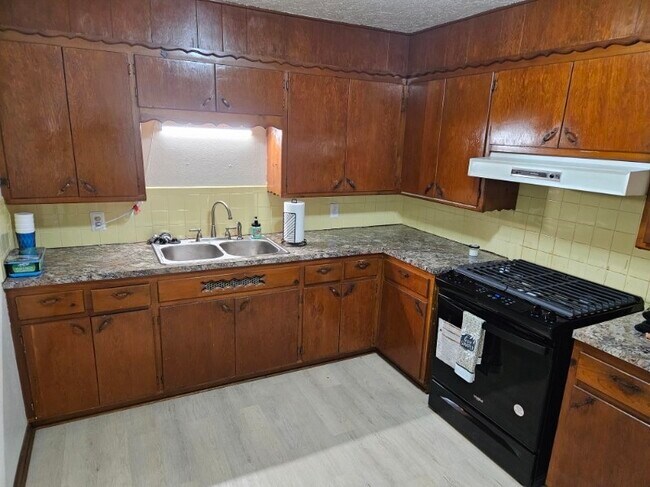 Foto del edificio - 316 N Birch St