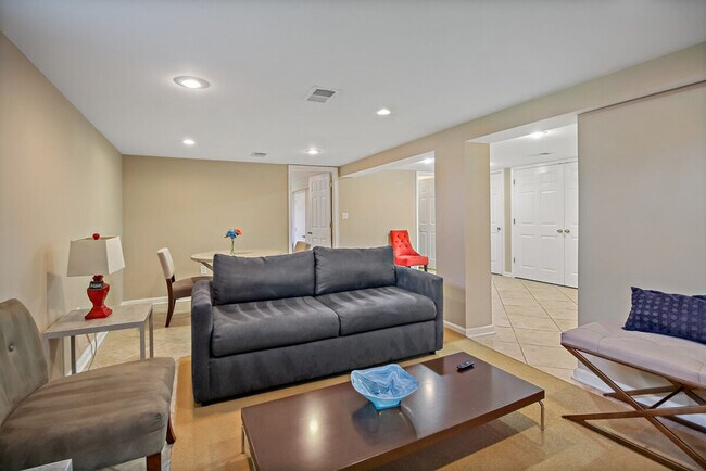 Foto del edificio - 2757 Greenway Blvd