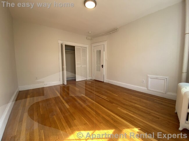 Foto del edificio - 1558 Massachusetts Ave