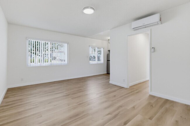 Interior Photo - 3636 W Imperial Hwy