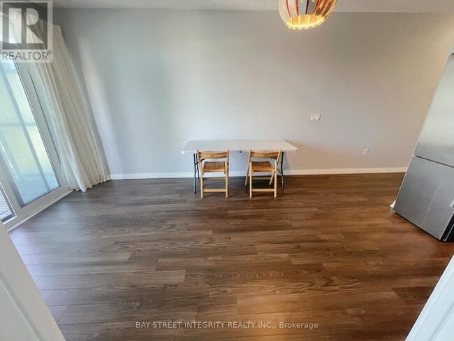 Photo du bâtiment - 55 Ann O'Reilly Rd