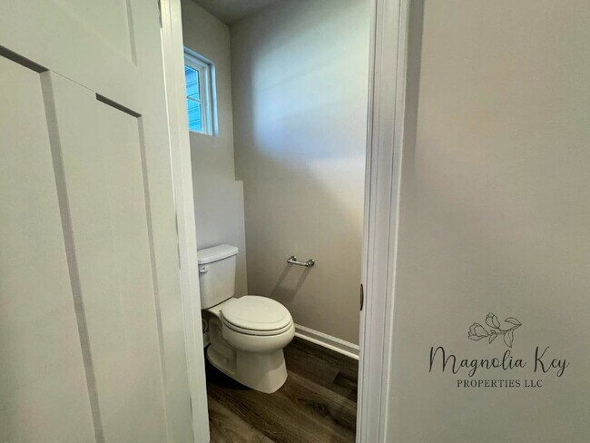 Foto del edificio - New 3 bed 2.5 bath Townhouse in Forestbrook