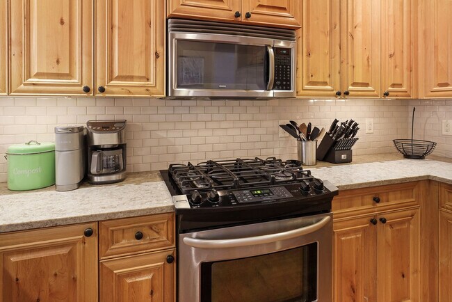Foto del edificio - 20482 Jacklight Ln