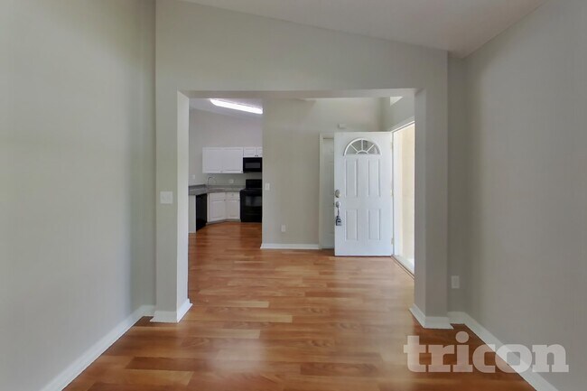 Foto del edificio - 17128 Woodcrest Way