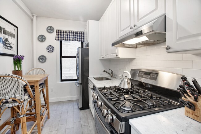 Building Photo - 125 East 93rd Street