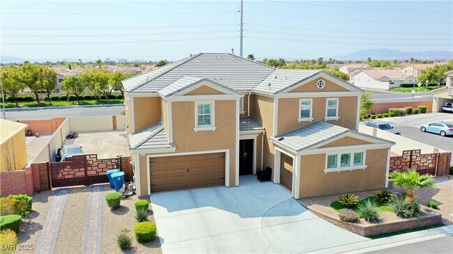 Foto del edificio - 1025 Bluebird Hill Ave