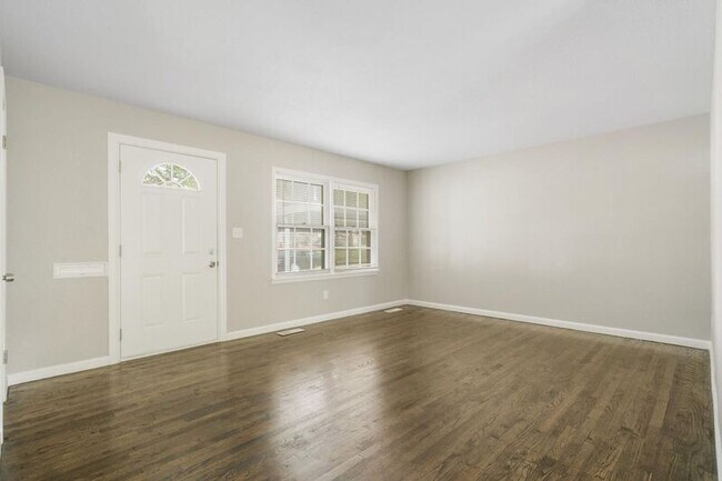 Foto del edificio - 3209 S Knoxville Ave