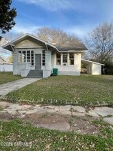 Building Photo - 1606 37th Ave