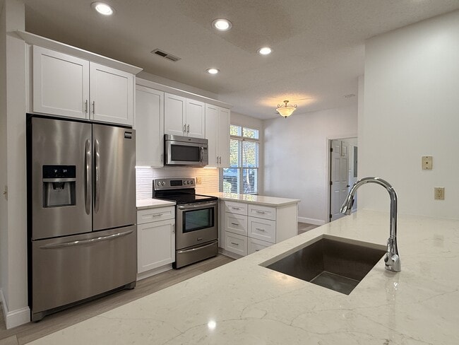 Building Photo - 1216 Clipper Rd