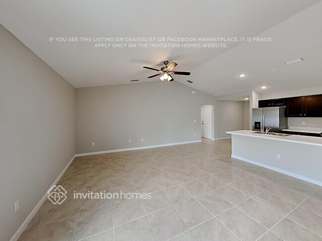 Foto del edificio - 1048 SW Benchor Ave