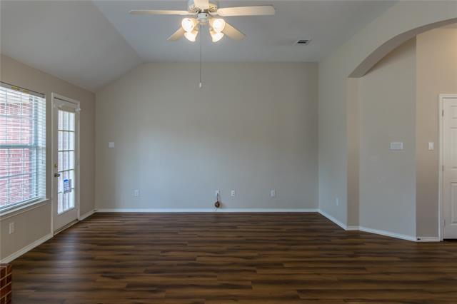 Building Photo - 2617 Zoeller Dr