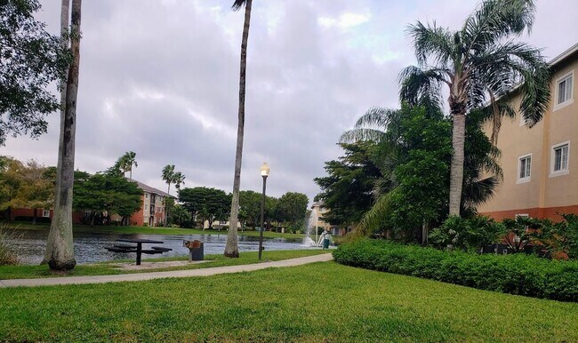 Foto del edificio - 4151 N Haverhill Rd