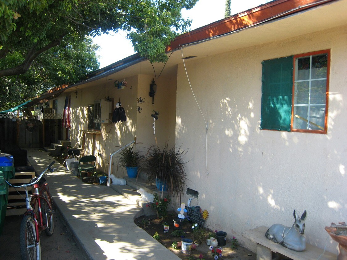 Foto principal - 2444 S 9th St