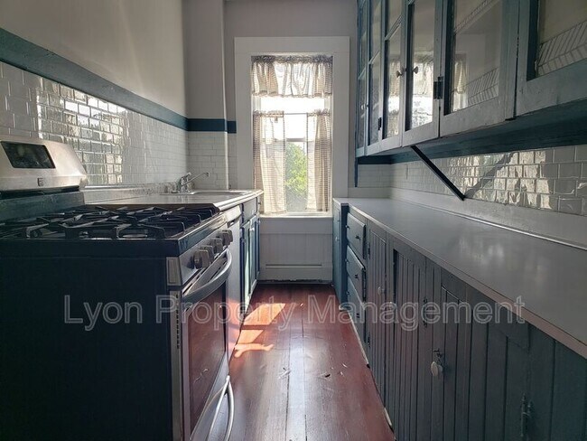 Foto del edificio - 1530 Riverside Ave