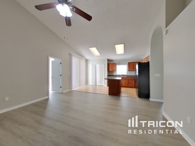 Foto del edificio - 1681 Riveredge Rd