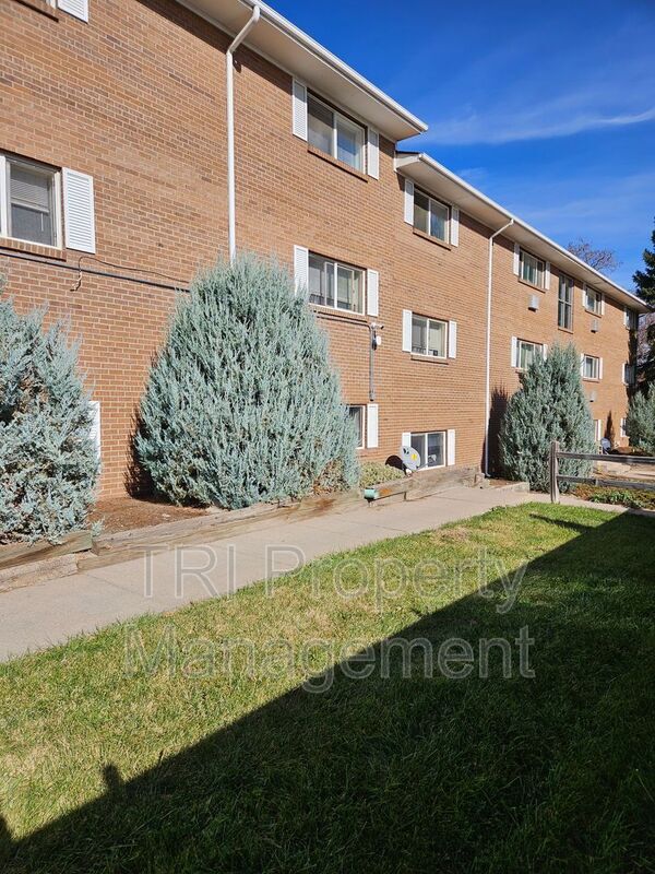 Foto del edificio - 2223 8th Ave