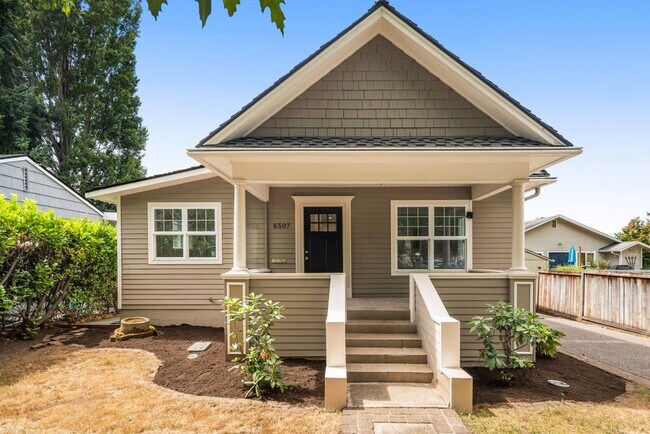 Foto del edificio - 6507 41st Ave SW