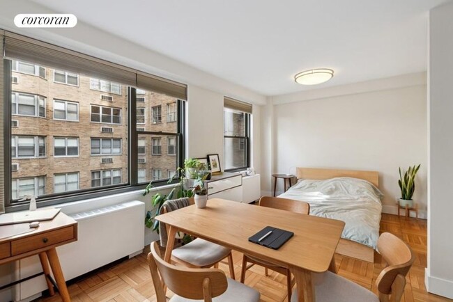Foto del edificio - 35-41 E 38th St