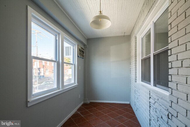 Foto del edificio - 2271 E Cambria St