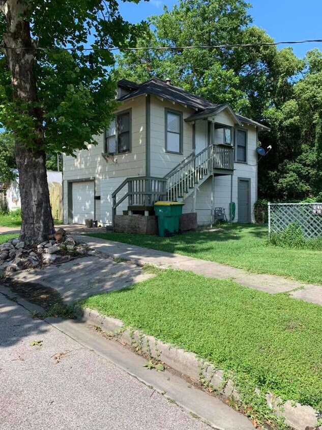 Building Photo - 100 S Third