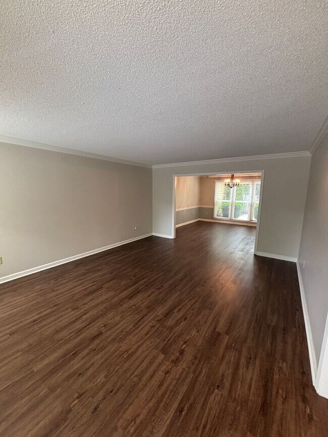 Building Photo - West Knoxville Townhouse