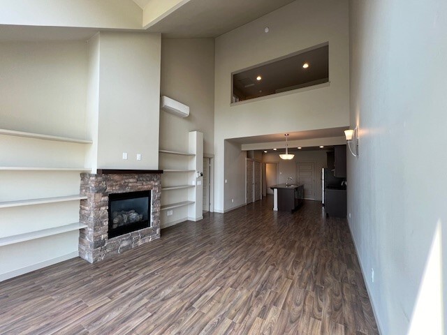 Foto del edificio - 2200 Greenview Cir