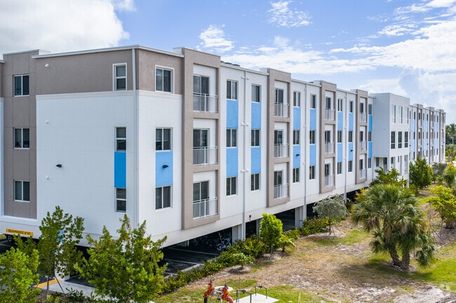 Building Photo - CoCo Vista