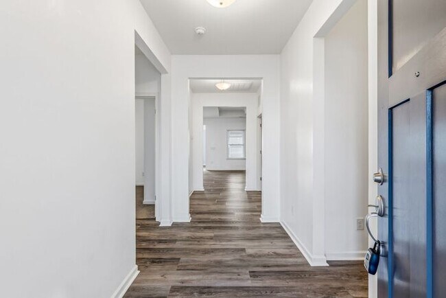 Building Photo - Experience Luxury Living in Reedy Fork