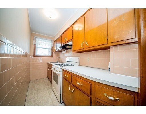 Foto del edificio - 2266 Acushnet Ave