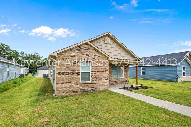 Foto del edificio - Stunning Newer Construction in Fayetteville!