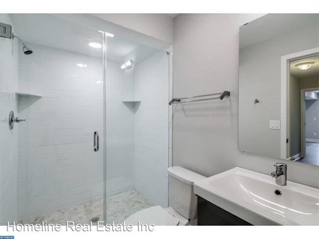 Building Photo - 1250 N 25th St