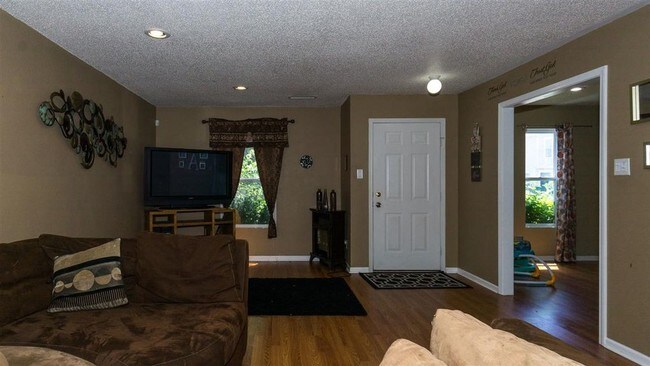 Building Photo - 2756 Chilton Dr