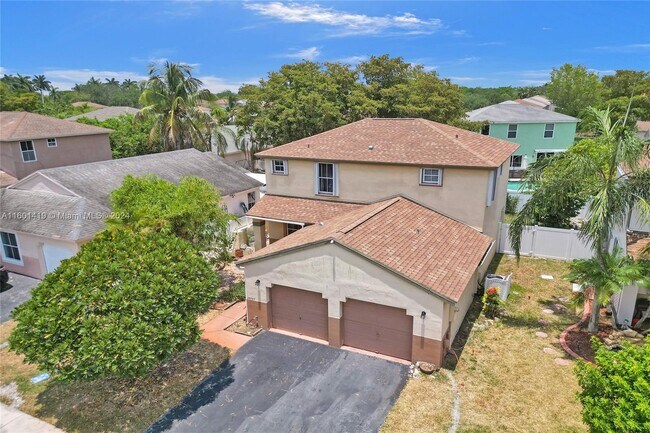 Foto del edificio - 20727 NW 1st St