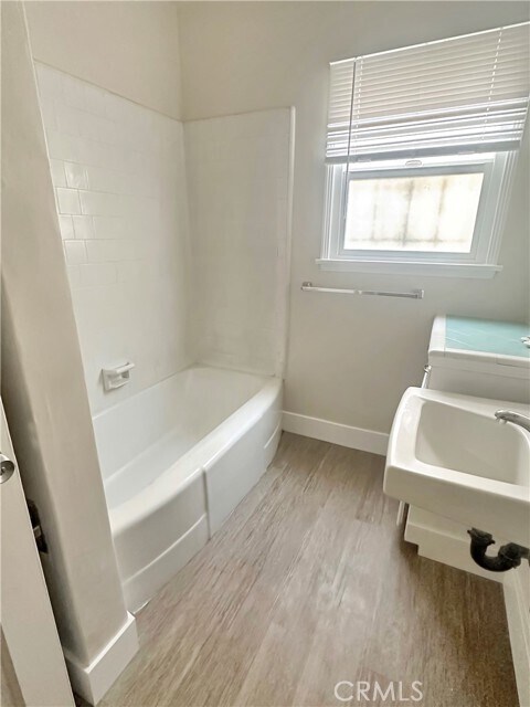 Foto del edificio - 1805 Hauser Blvd