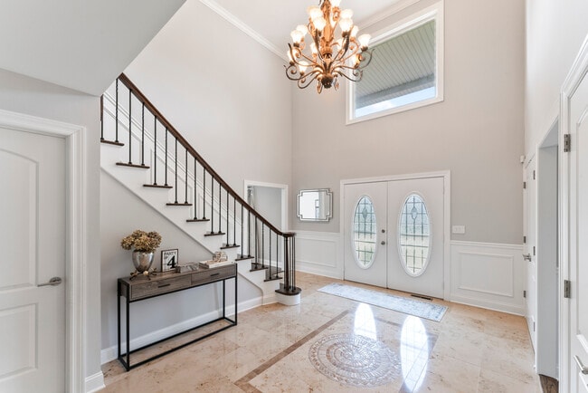 Foto del edificio - 5804 N Corona Dr