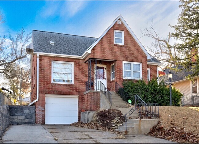 Maple Street - Maple Street House