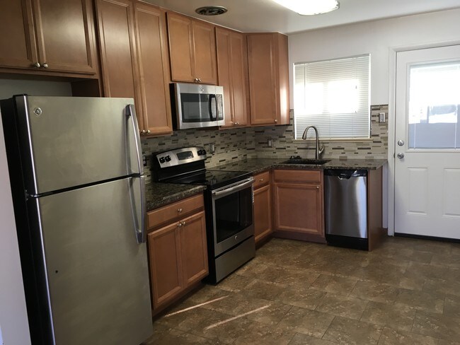 ¡Cocina de lujo! - 5704 W 37th Ave