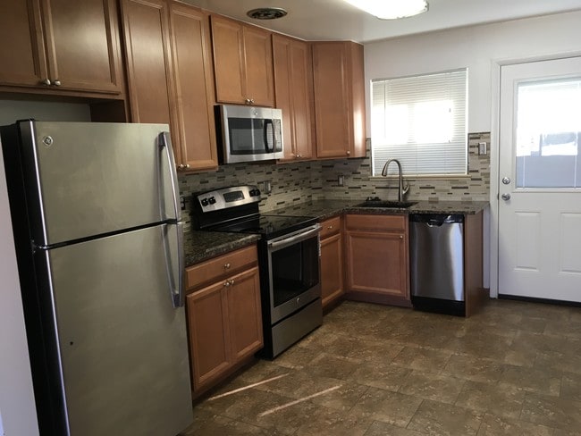 Upscale kitchen! - 5704 W 37th Ave