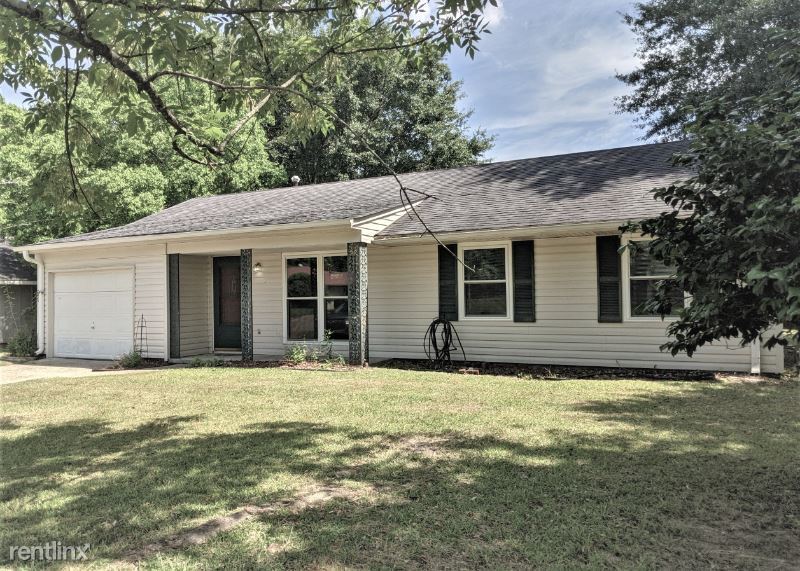 3 br, 2 bath House 2810 Laredo Dr House Rental in Hattiesburg, MS