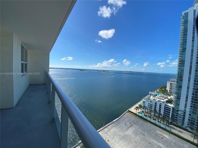 Foto del edificio - 1155 Brickell Bay Dr